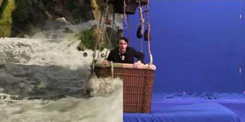 Special effects screen for simulating turbulent flow