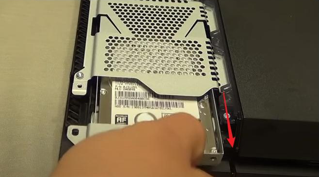 Pull out the PS4 HDD cage
