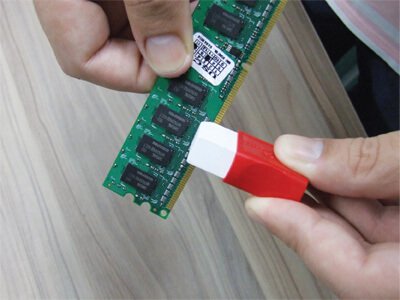 clean memory connectors with eraser